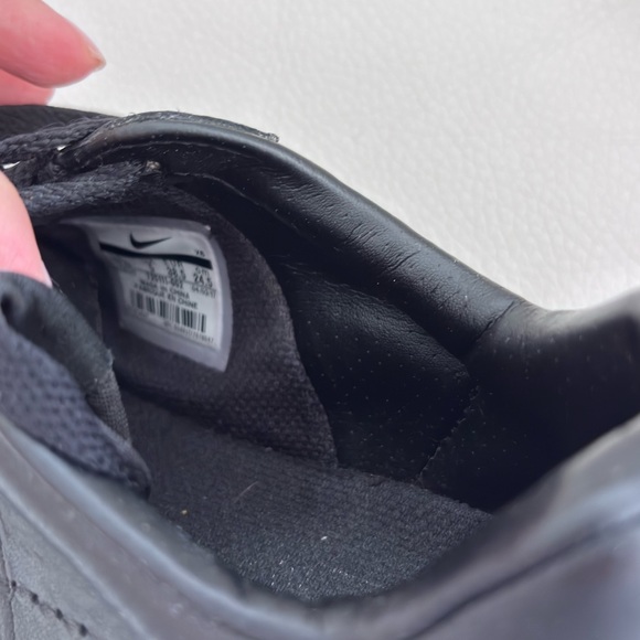 Nike Tennis Classic Ultra Leather Black & White Gum 7.5M - Picture 6 of 6